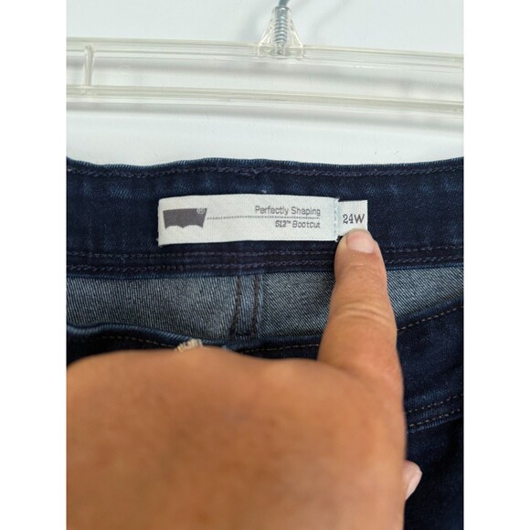LEVI'S 512 WOMEN'S BOOTCUT SLIMMIMG STRETCH JEANS Dark Wash Sz24W - Picture 3 of 5